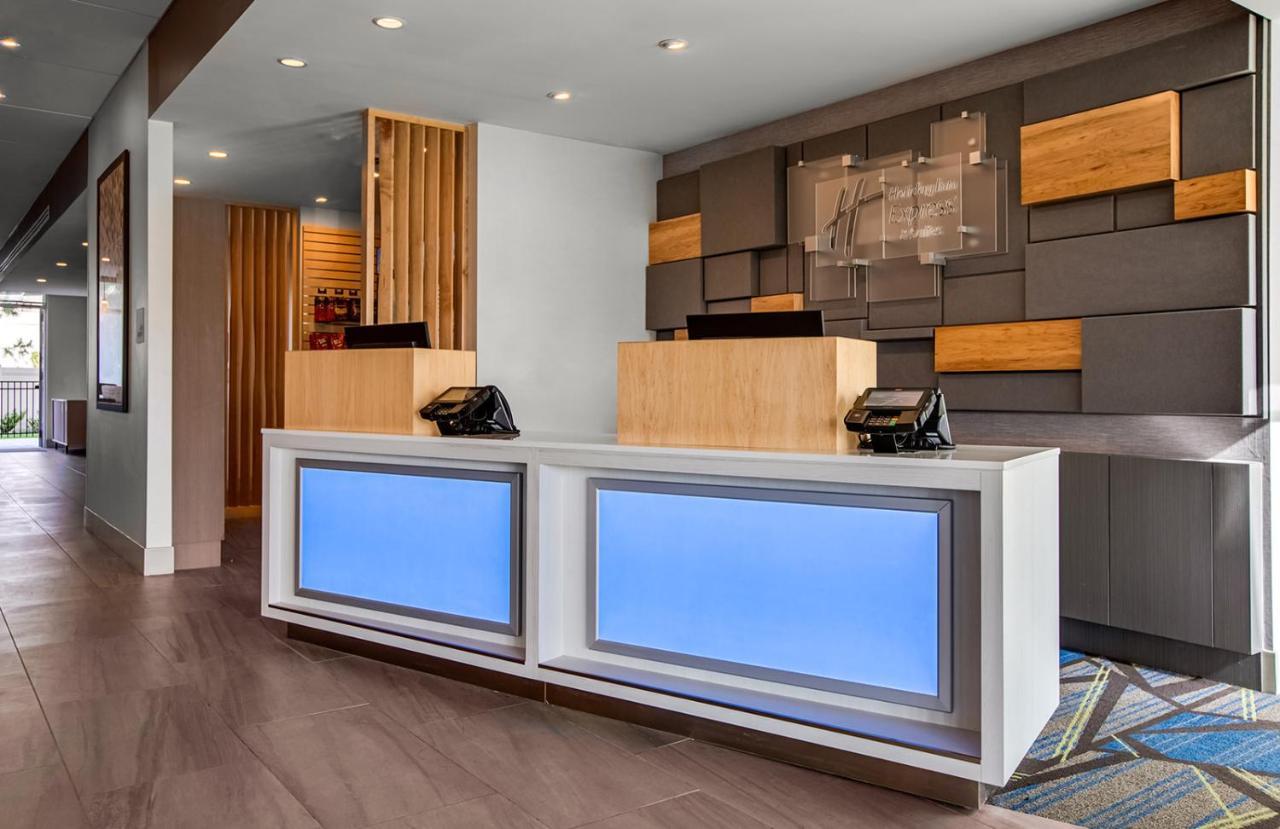 Holiday Inn Express & Suites Sanford - Lake Mary By Ihg Exterior foto